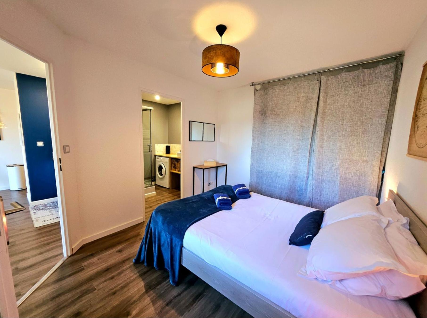 אנגולם Appartement Residentiel Avec Parking/Proche Centre מראה חיצוני תמונה