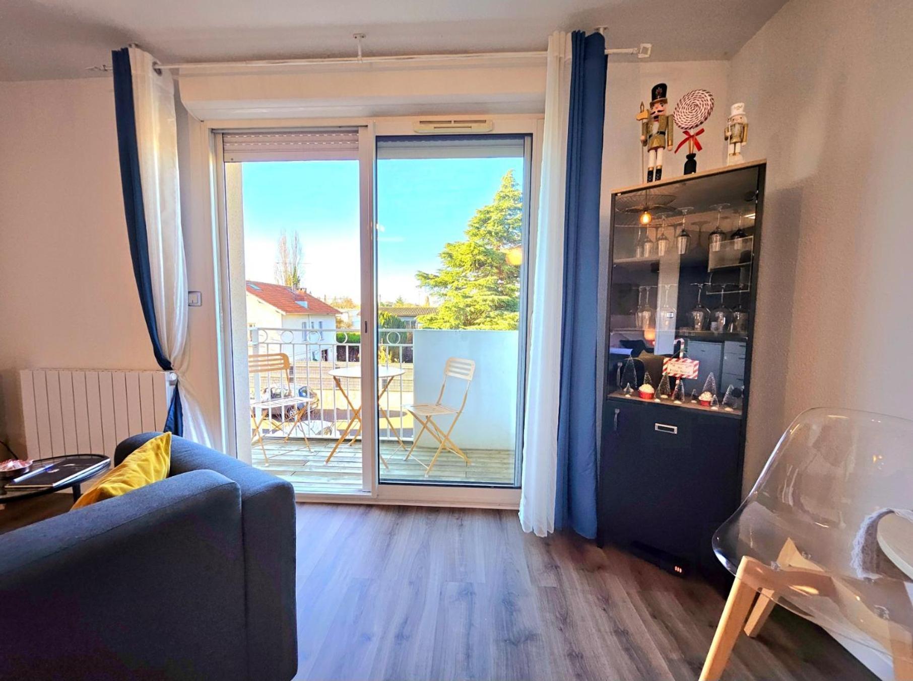 אנגולם Appartement Residentiel Avec Parking/Proche Centre מראה חיצוני תמונה
